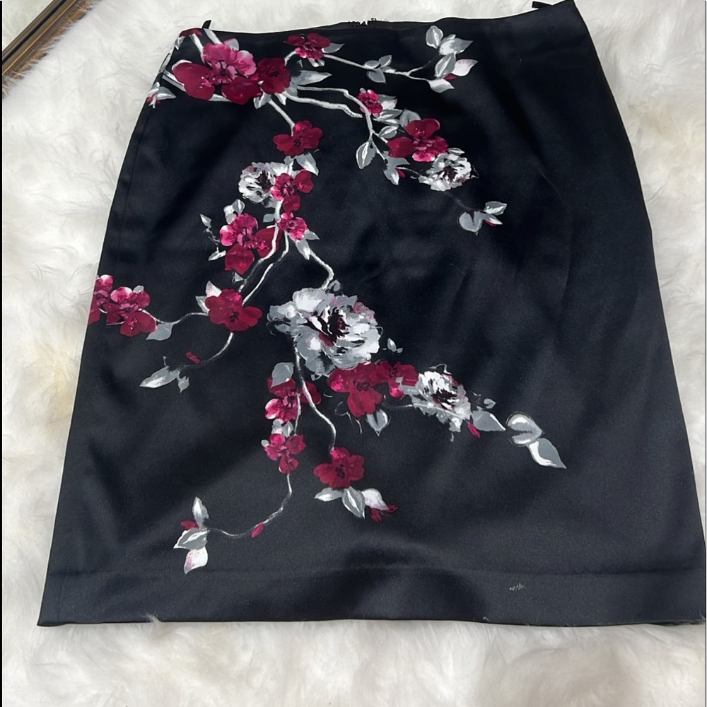 White House Black Market Pencil Skirt